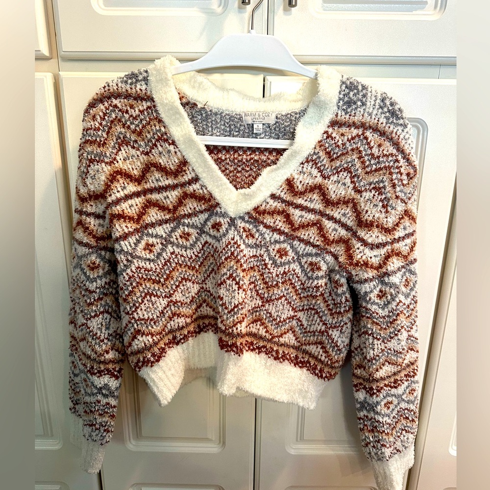 Forever 21 Warm and Cozy Lifestyle V NeckSweater